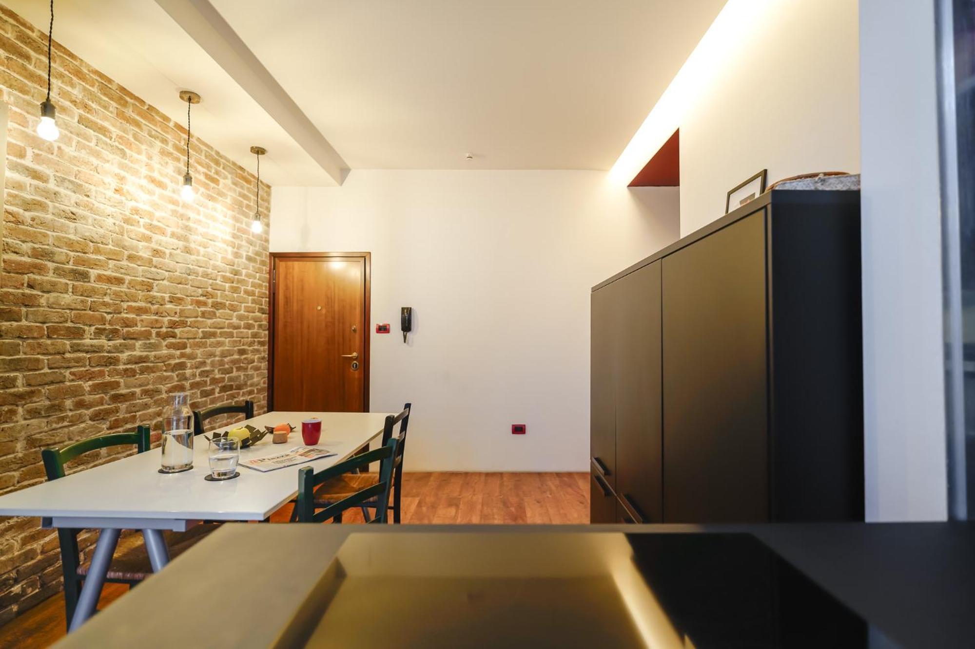 Entire Industrial Flat Venice With Patio - Free Parking * Mestre