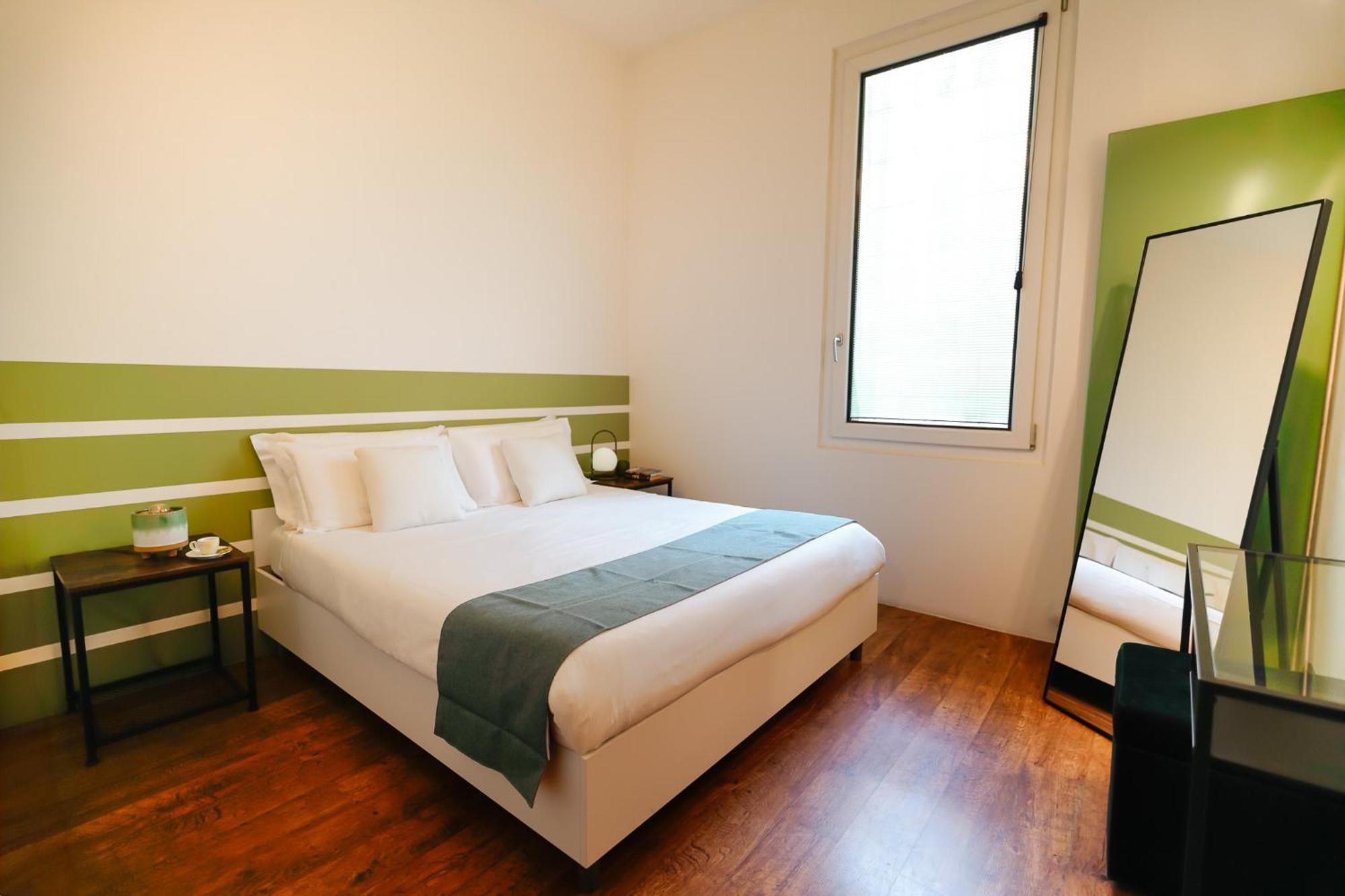 Apartment Entire Industrial Flat Venice With Patio - Free Parking *